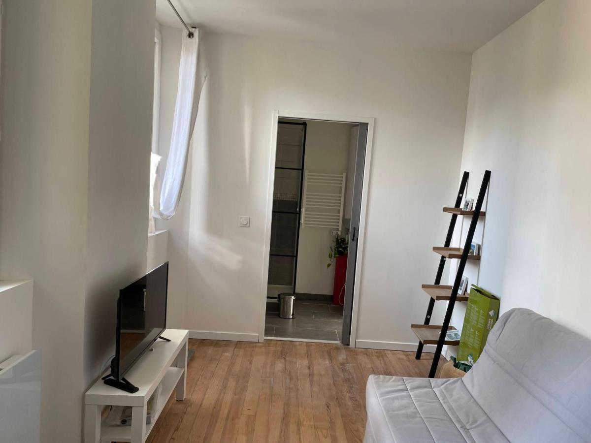 Charmant Studio Proche Centre Ville Et Gare Lourdes Exterior foto